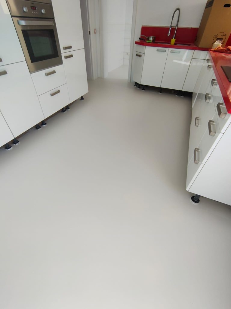 acabado del suelo de una cosina - casa unifamiliar