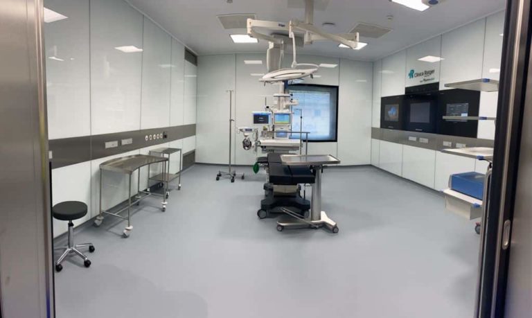 Quirófano Clínica Rotger - Pavimento conductivo poliuretano cemento 900m2